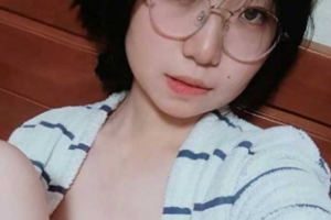 【超精品泄密】 极品学生眼睛娘反差 外表乖乖女的样子真棒啊