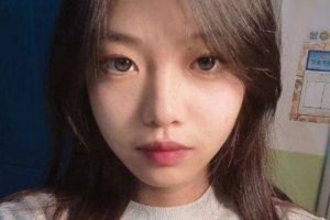 叮～您想要的爱穿 jk 短裙的大二反差学生妹已送出 请前往甘肃嘉峪关进行接收