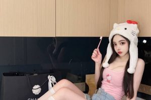 #上海 网红小萱 身高168 01年 黄浦区