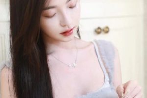 上海女大学生 苗友易