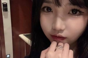 #上海  #静安  小萝莉网红安悦薇：04年 身高168 