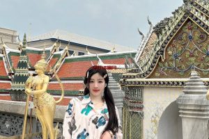 黑龙江02年 学生 英语6级优秀 尹洪丽