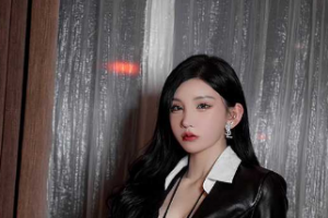 网红『周于希』澳门旅拍主题《女王