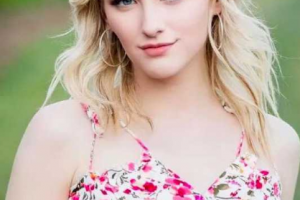 为艺术献身的女明星：北欧精灵『Melody Marks』女超人