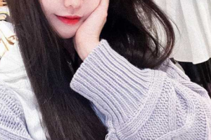 美女老实陷入债务危机 被迫