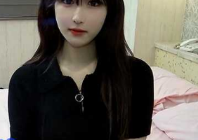 高颜值明星气质的妹子，挑战人生第一次