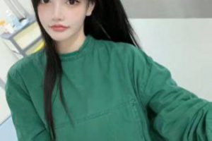 #上海  #静安  数据：02年 身高166 