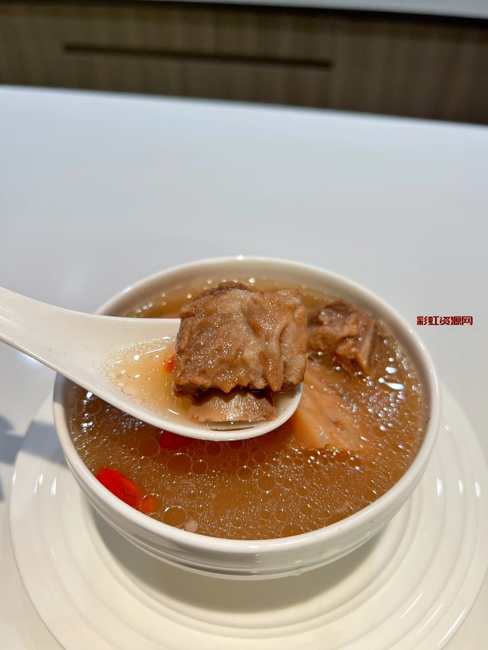 #家常菜    双莲墨鱼猪骨汤