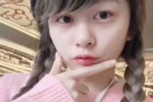 广州某高中生情侣私拍流出 妹子看着清纯