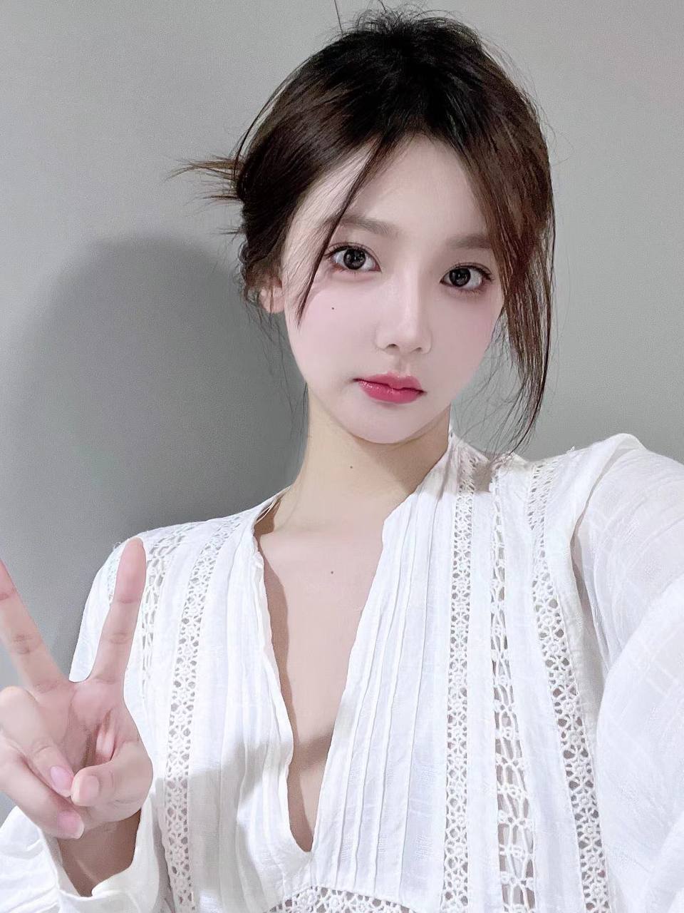 极品纯欲质量 p?  GuangZhou｜ 妳的纯欲女友    极品白小纯兼职妹妹       在校大学生兼职停留 168/02/C   纯天然0整❗️ 酥酥软软天然? 清纯甜美  纯欲天然 