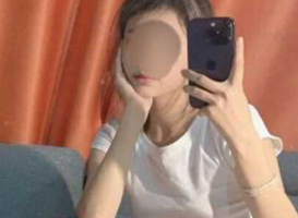 上海刚毕业的青春女生 家人和朋友眼中的乖乖女 长相清纯