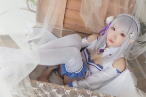 瓜希酱 艾米莉亚