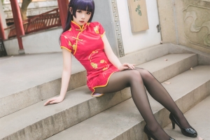 巧克力小圆面包 五更琉璃新春旗袍