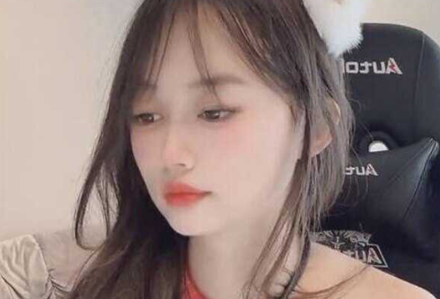 新晋极品妹子 童颜 声音甜美 穿着黑丝