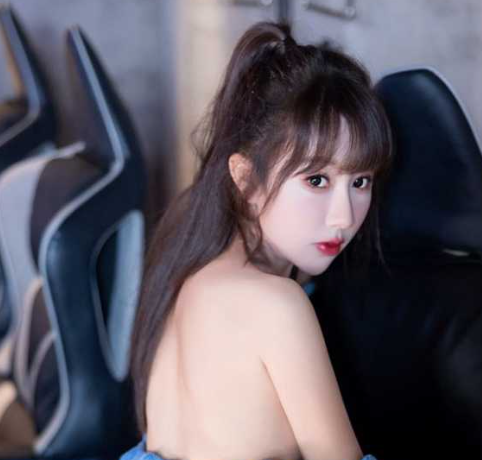 秀人网嫩模 白笑笑 助力电竞高质量私拍