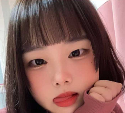 韩国学生妹 看样子高中都没还没毕业吧