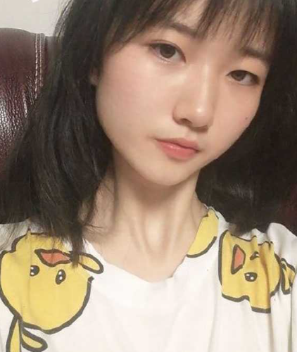 上海极品反差 张裴静 刚满18岁就知道到处