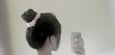 韩国小美女真会玩啊！和男友私底下聊