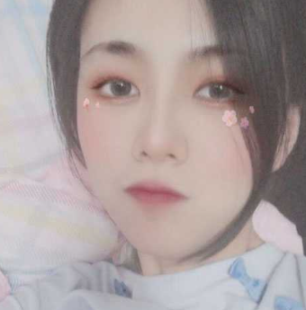 瓜友分享酒吧认识的反差眼镜娘 当时厕所先来一