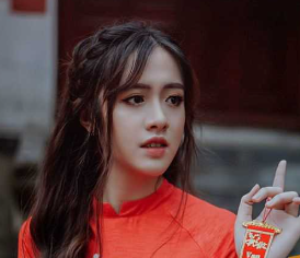 越南昆嵩一微胖漂亮女检察官和男友