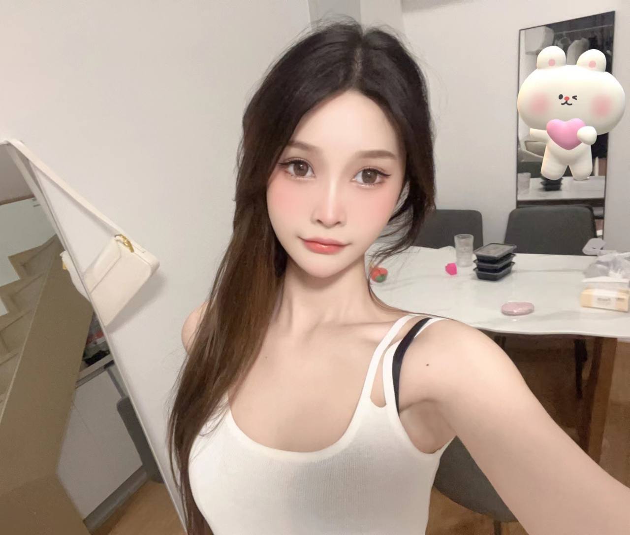 172真实C 天然0整三点粉❤️ 筷子腿肤白如雪