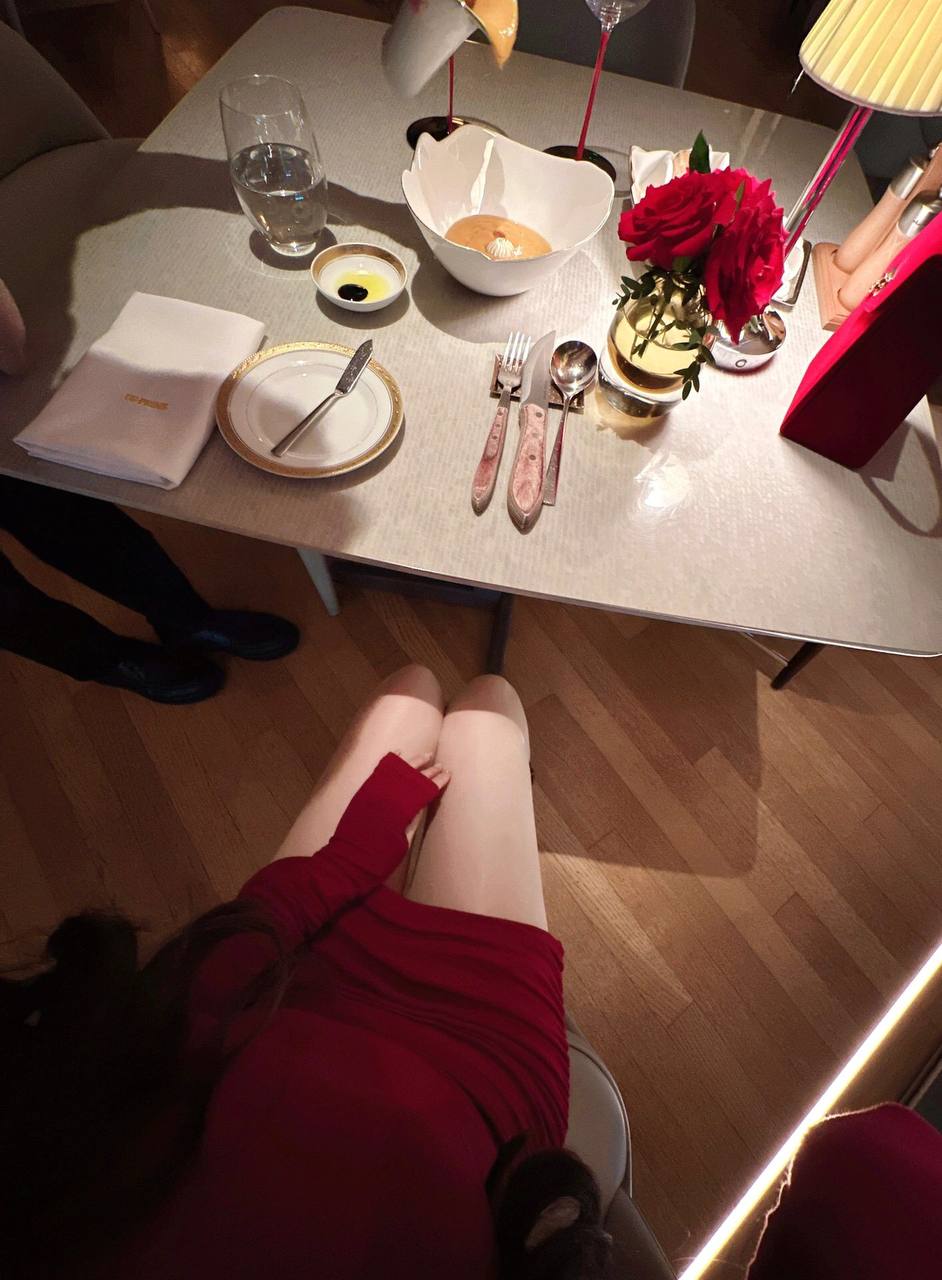 #美女 #美食 #腿 #自拍 #身材 #牛排