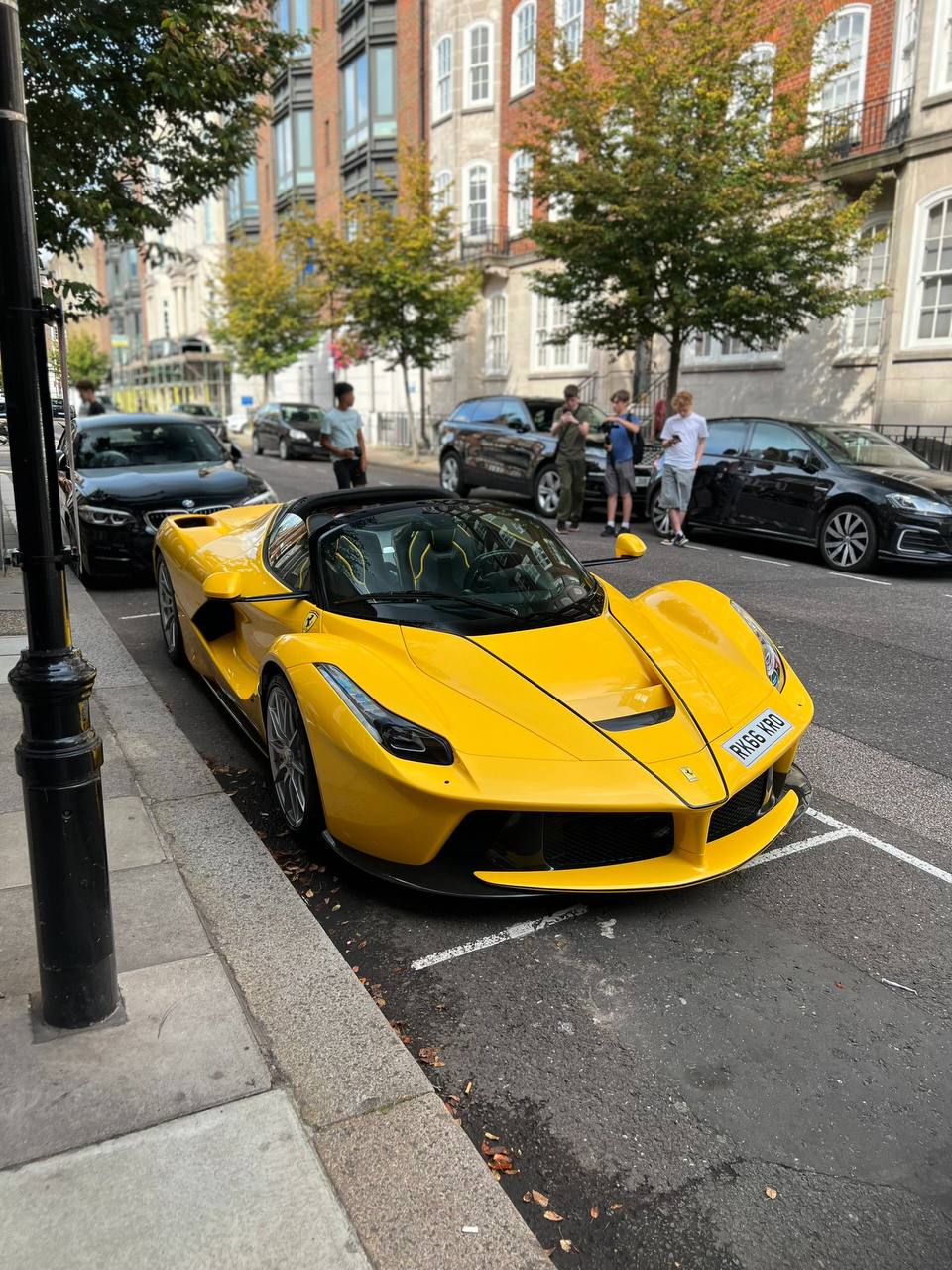 #英国?? #1敦 #豪车 #法拉利