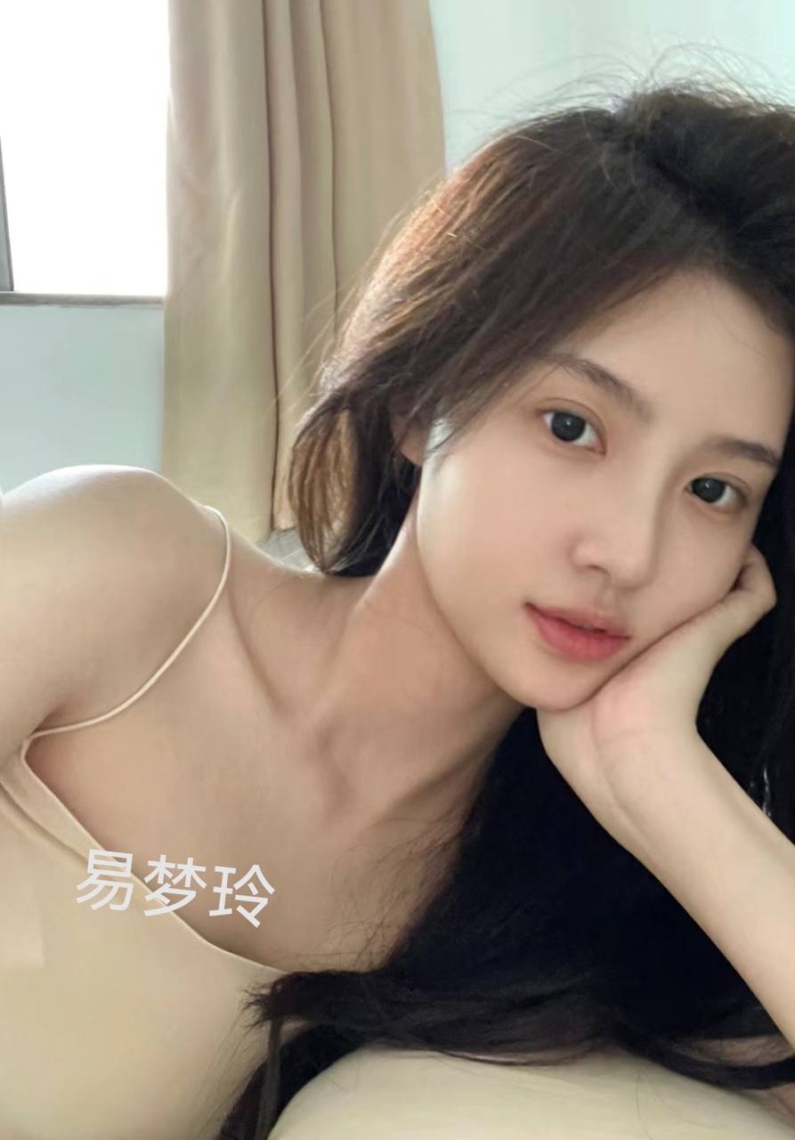 校花 素颜美女 身材高挑 你的初恋女友172D