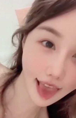 推特 极品童颜福利姬网红 歆哥哥