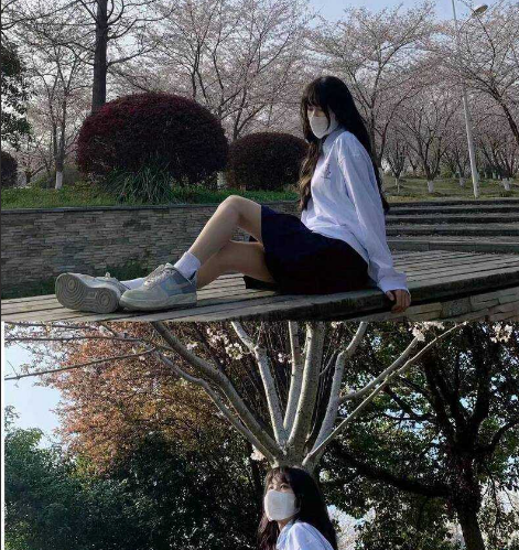 在读研究生的超高颜值女神 私下竟是极品反差