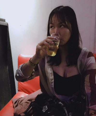 在路边遇到泰国单纯学生妹