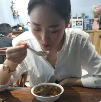 温州花店老板娘 极品气质人妻梅开二度 背着老公与