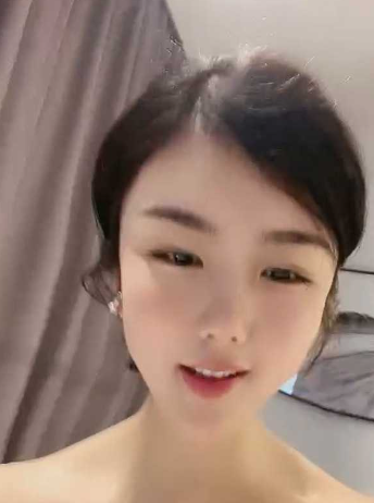 高颜值车模 莉莉 大