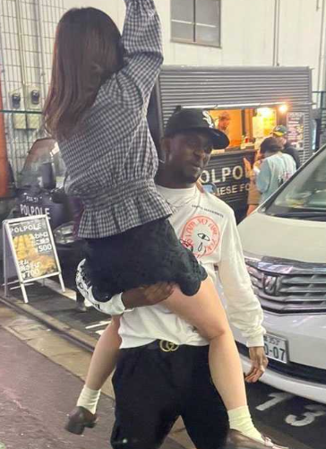 黑哥在酒吧认识的日本妹子