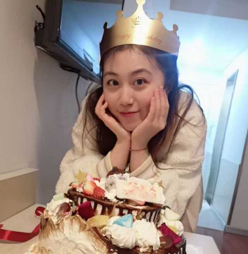 23岁导购员王小丫