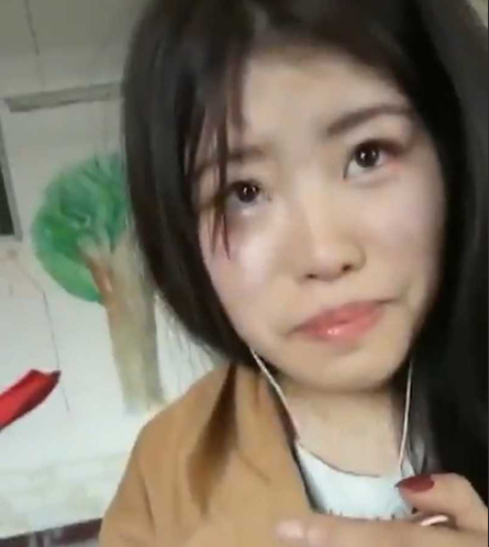 老实 在教室里给男同学