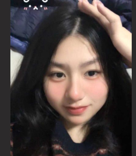 在校期间是同学梦中女神 放寒假后的女友竟是反差