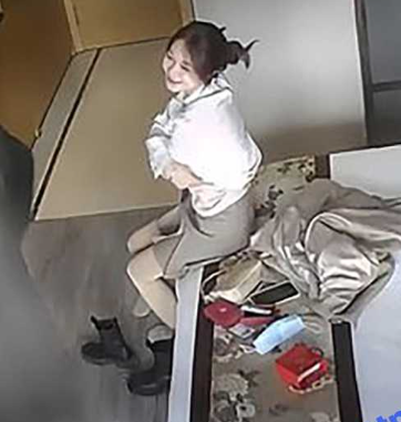 肤白貌美酥胸大长腿 全程对话很有意思