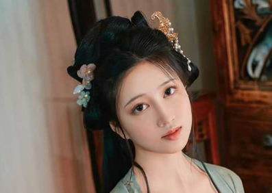 推特超人气网红 年年Nnian cos小魔女 又纯又欲的女神