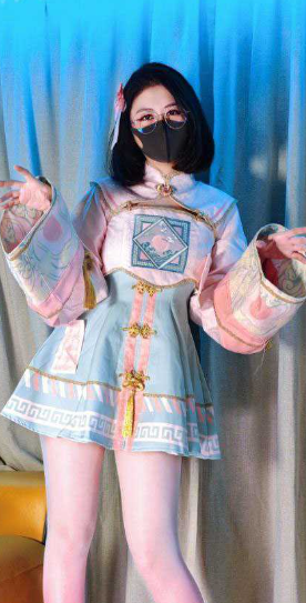 抖音推特顶流福利姬 Naimi1咪 广袖留仙裙