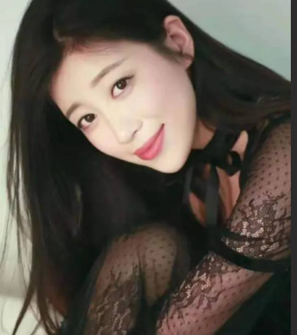 17吃瓜网独家吃瓜【明星黑料】演员张译丹塌房事件：得罪导演主动