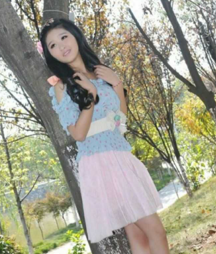 四川师范大学的可爱型小太妹 张莉