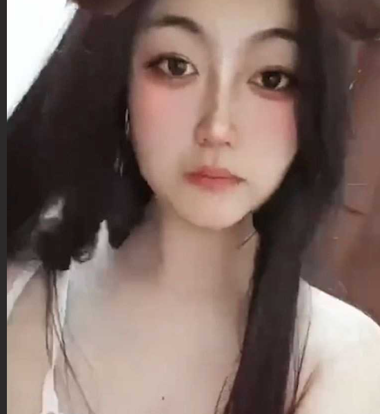 浙江反差 钱欣怡 不仅朋友圈擦边