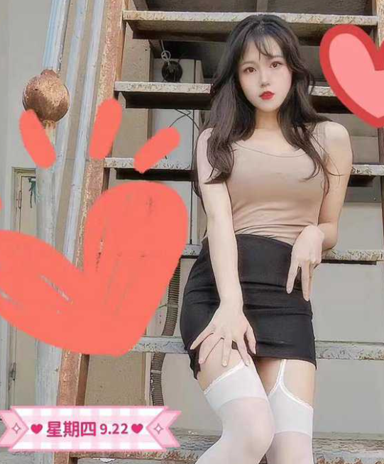 B站擦边女神M桃花匠 198舰长会员专享福利 丝袜高跟美腿