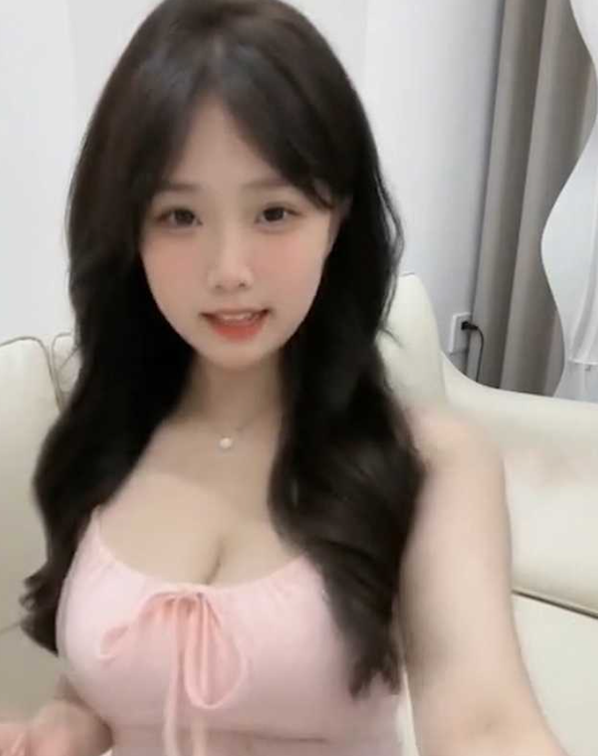 B站极品私拍！火锅炖兔仔高价