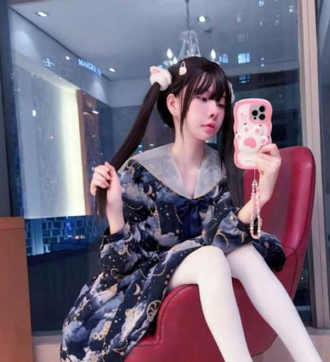 抖音24.8万粉丝颜值网红金钱钱福利视频流出！超美清纯颜值完美曲线身材