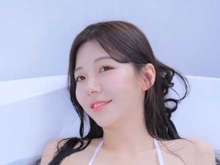 韩国顶级嫩模 李素英