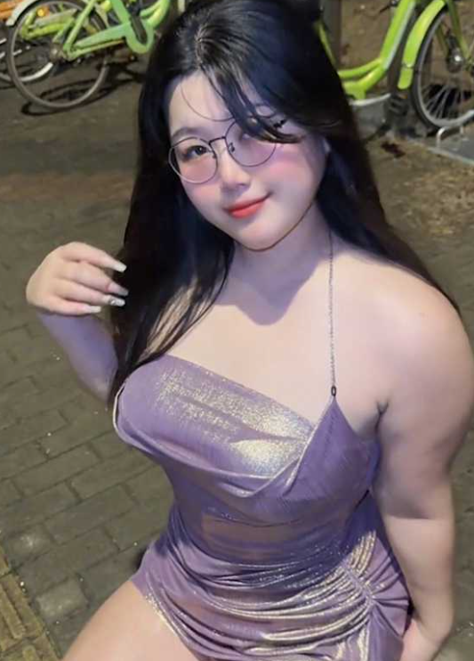 抖音19万粉丝菠萝噗噗 擦边主播