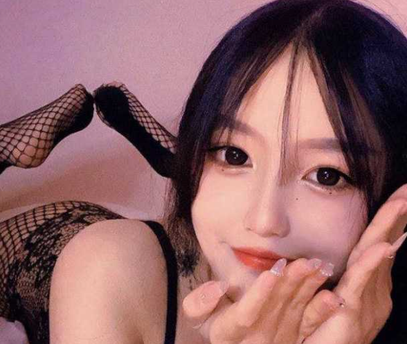 极品反差E1美女