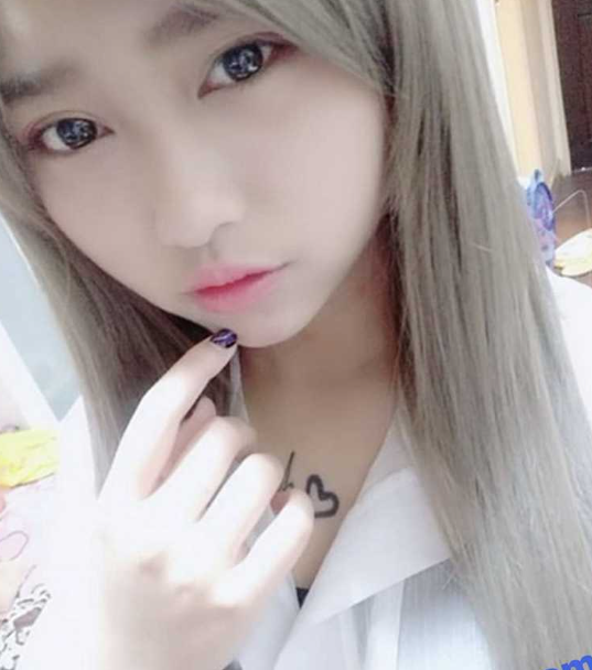 土豪包养职校纹身嫩妹 性格开朗的反差学生妹